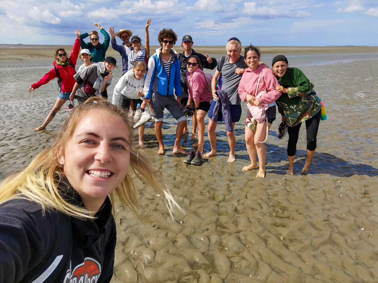 Slowenische Freiwillige brechen zu einer Zug-Odyssee nach Deutschland auf